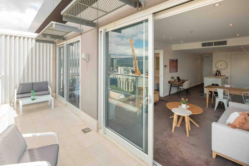 City Apartment, Pool & Carpark アデレード エクステリア 写真