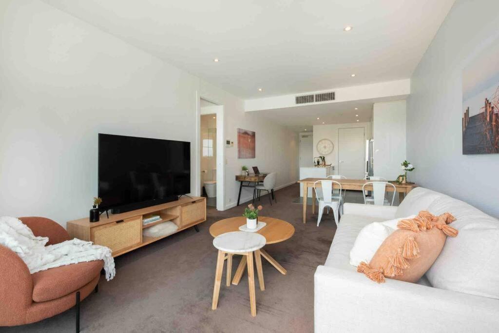 City Apartment, Pool & Carpark アデレード エクステリア 写真